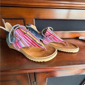 Very G Multicolor Striped Sandals